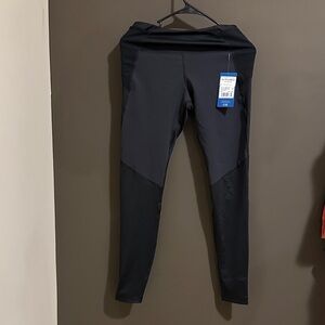 NWT Brooks Black Leggings small